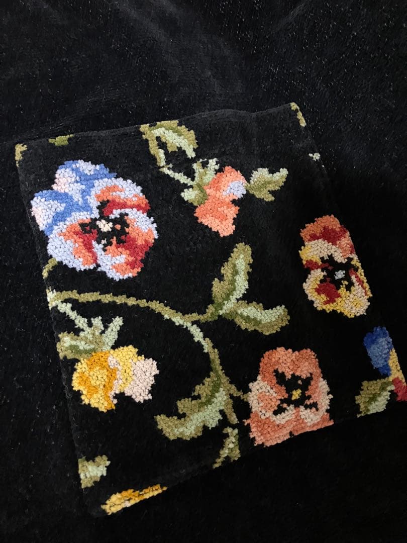 【新品タグ付き】FEILER　フェイラー　花柄刺繍エプロン ブラック