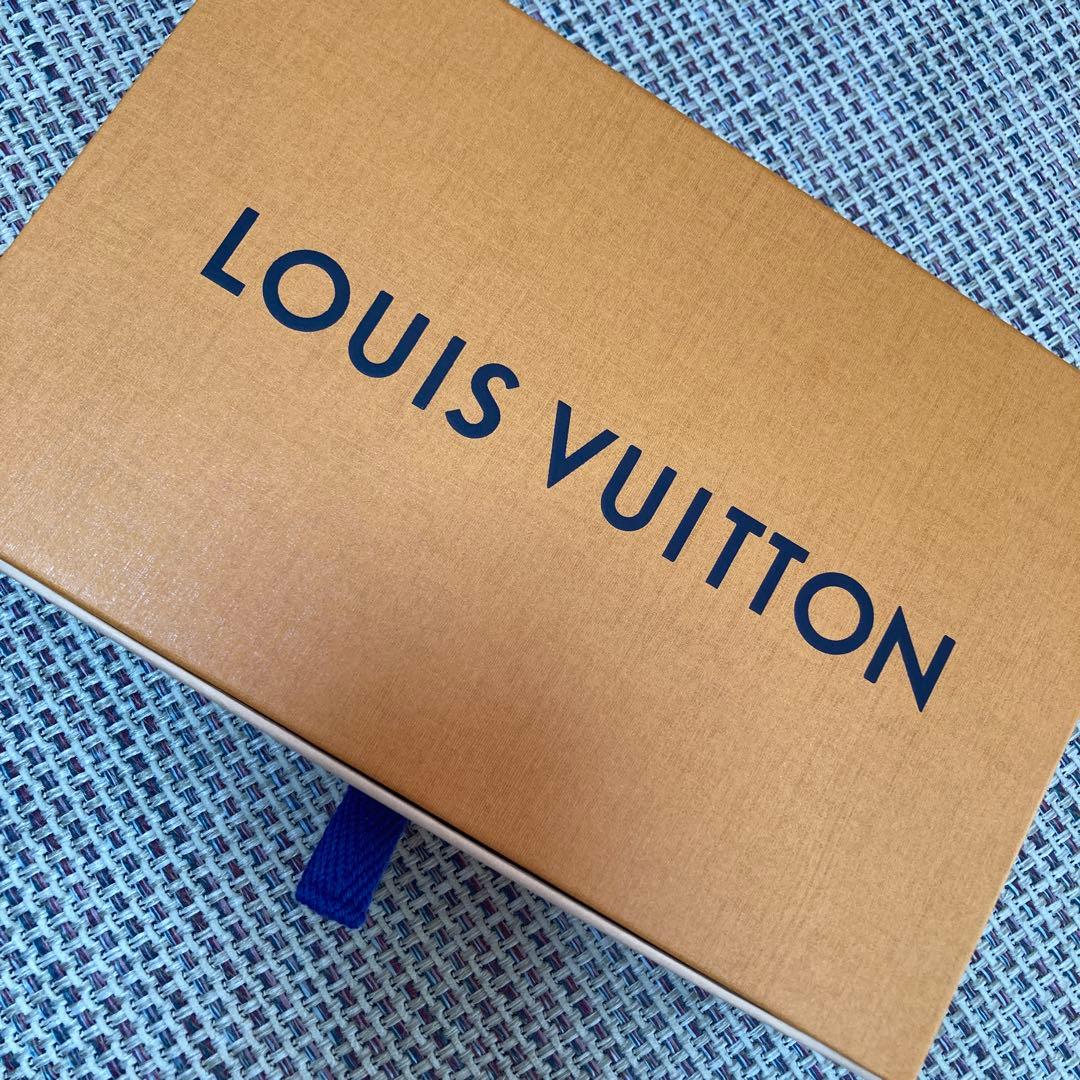 LOUIS VUITTON ★バンドーモノグラム コンフィデンシャル　スカーフ