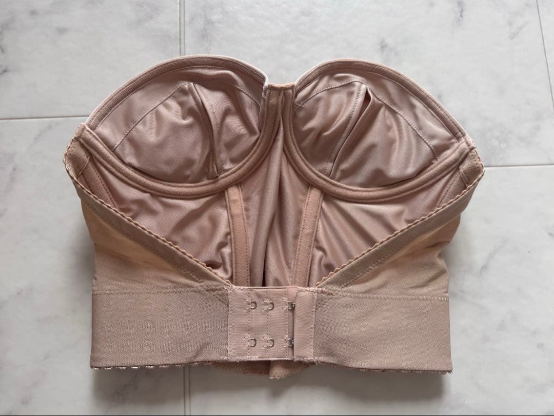 結婚式で使用 ローバックビスチェ(B70)とガードル(M)