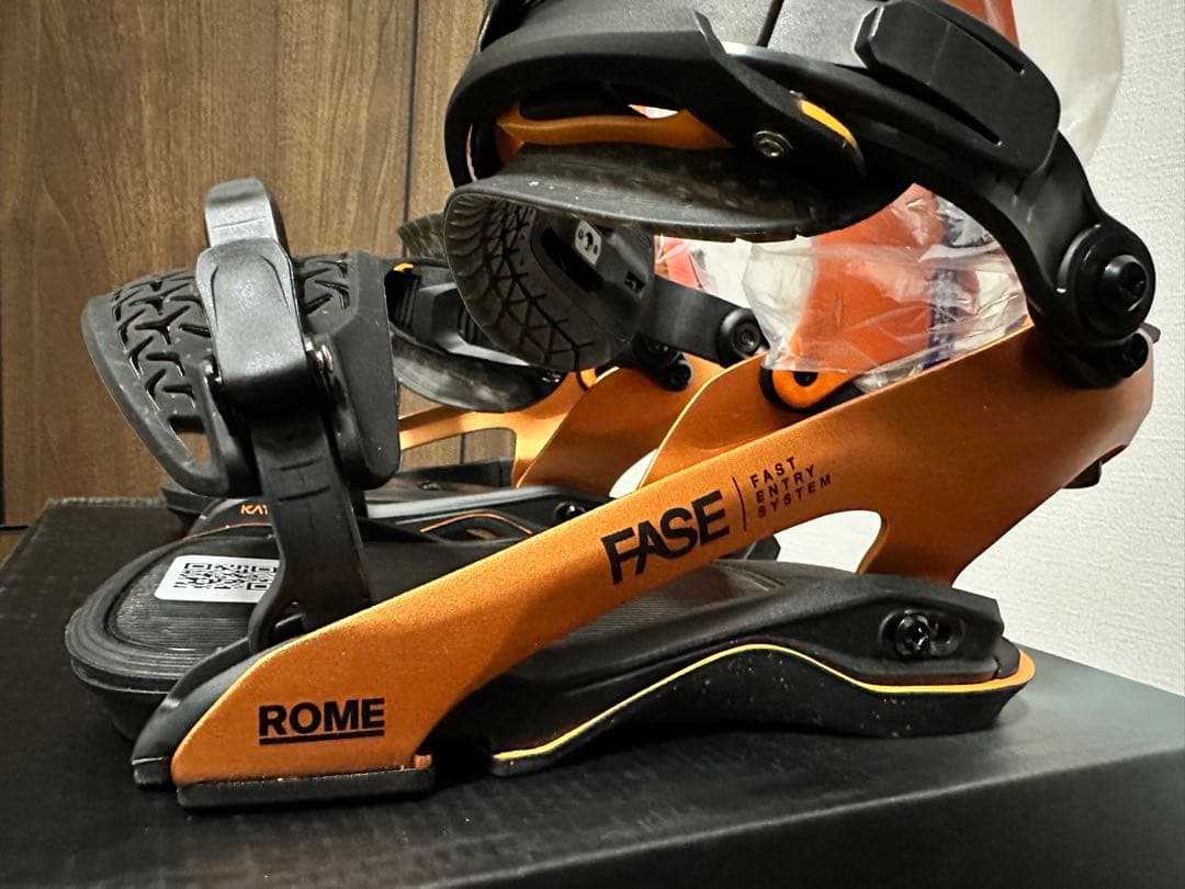 新品 ROME KATANA AW FASE25〜26 M/L サイズ　オレンジ