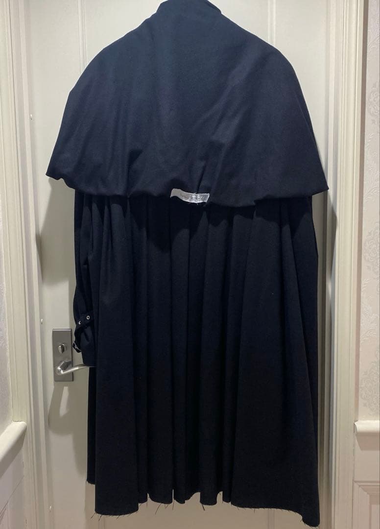 A*y様 値下げ 試着のみ　alice auaa ケープ付きワンピースコート