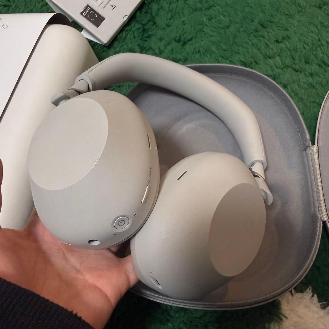 WH-1000XM6 プラチナシルバー