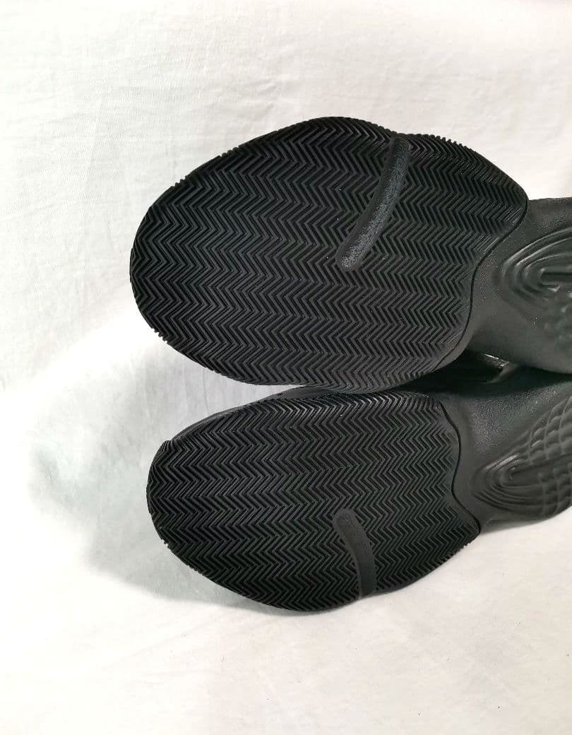 極美品 アディダス ハーデン ステップバック バッシュ 25.5 メンズ 黒