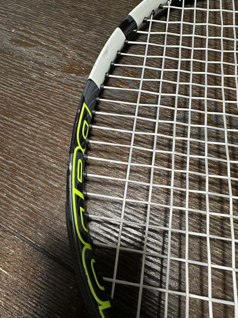 Babolat Pure Aero テニスラケット 300g 100インチ