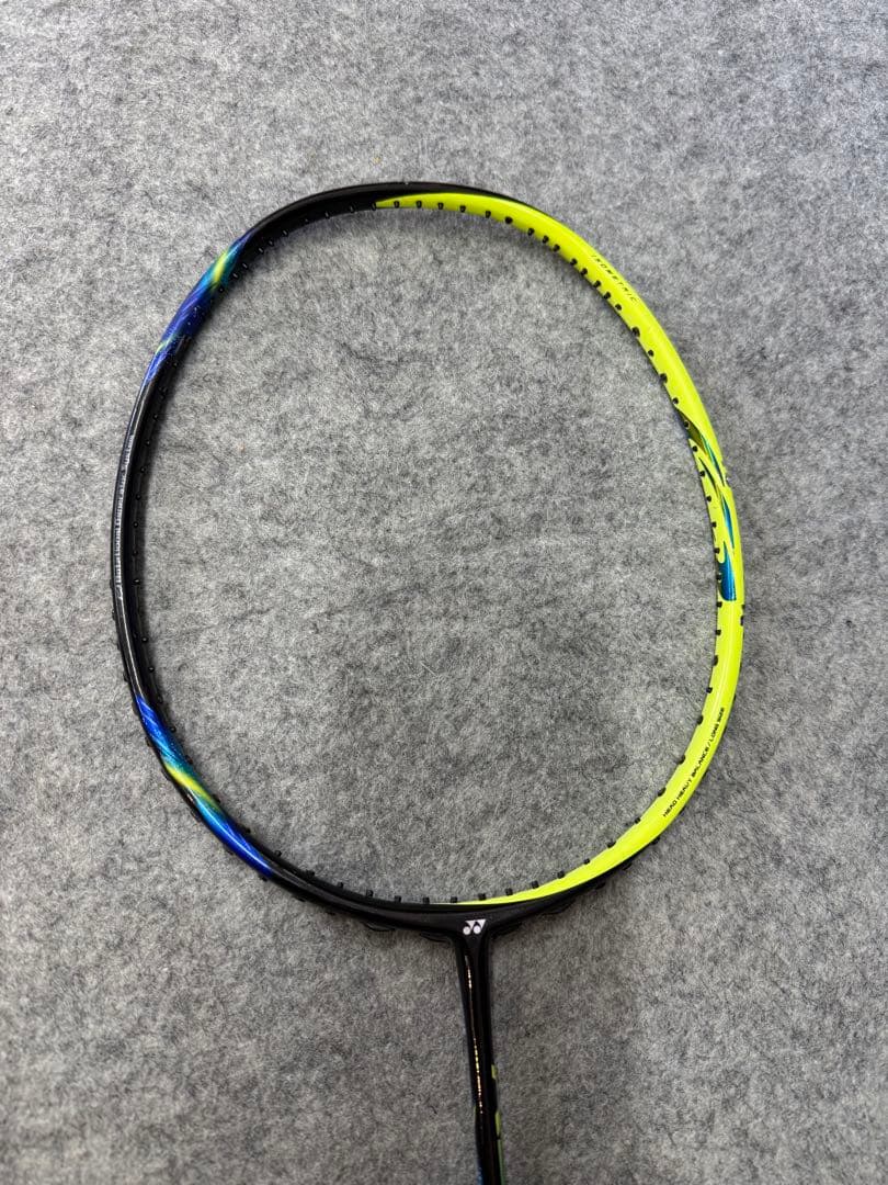 バドミントンラケット イエロー ブラック