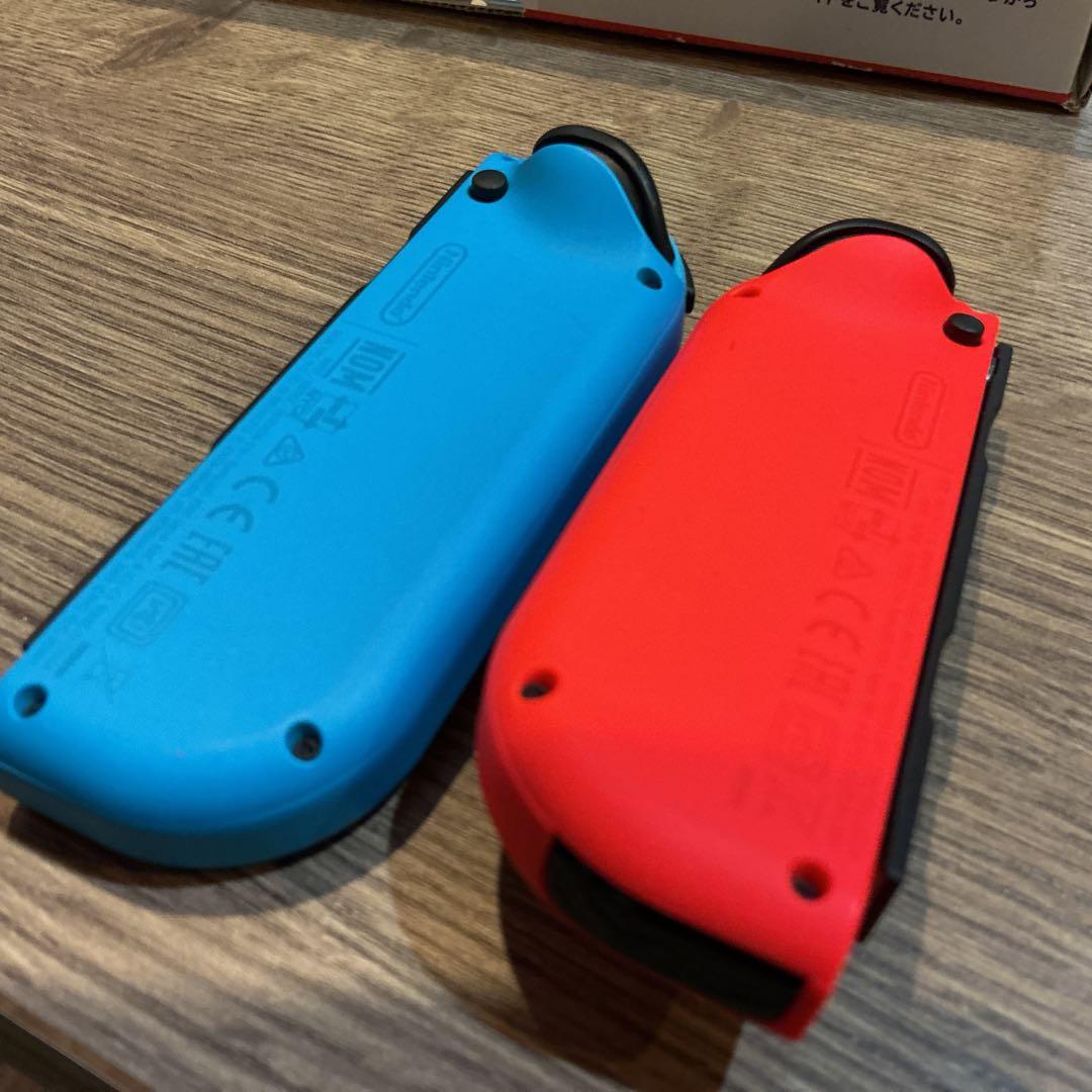 Nintendo Switch本体ジョイコン 動作確認済　保証書，付属品，箱有り