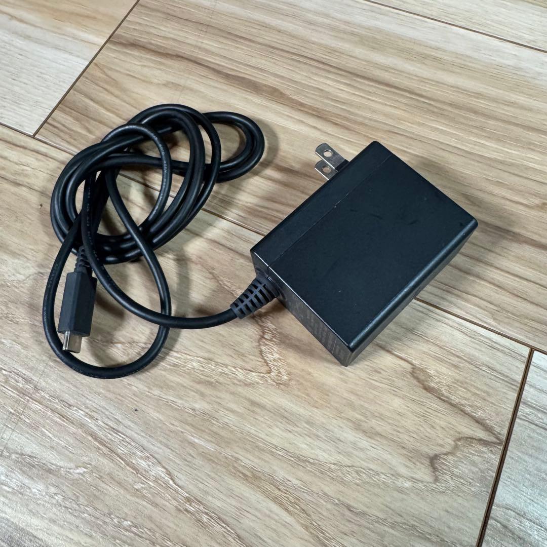 Nintendo Switch 本体　ケース付き