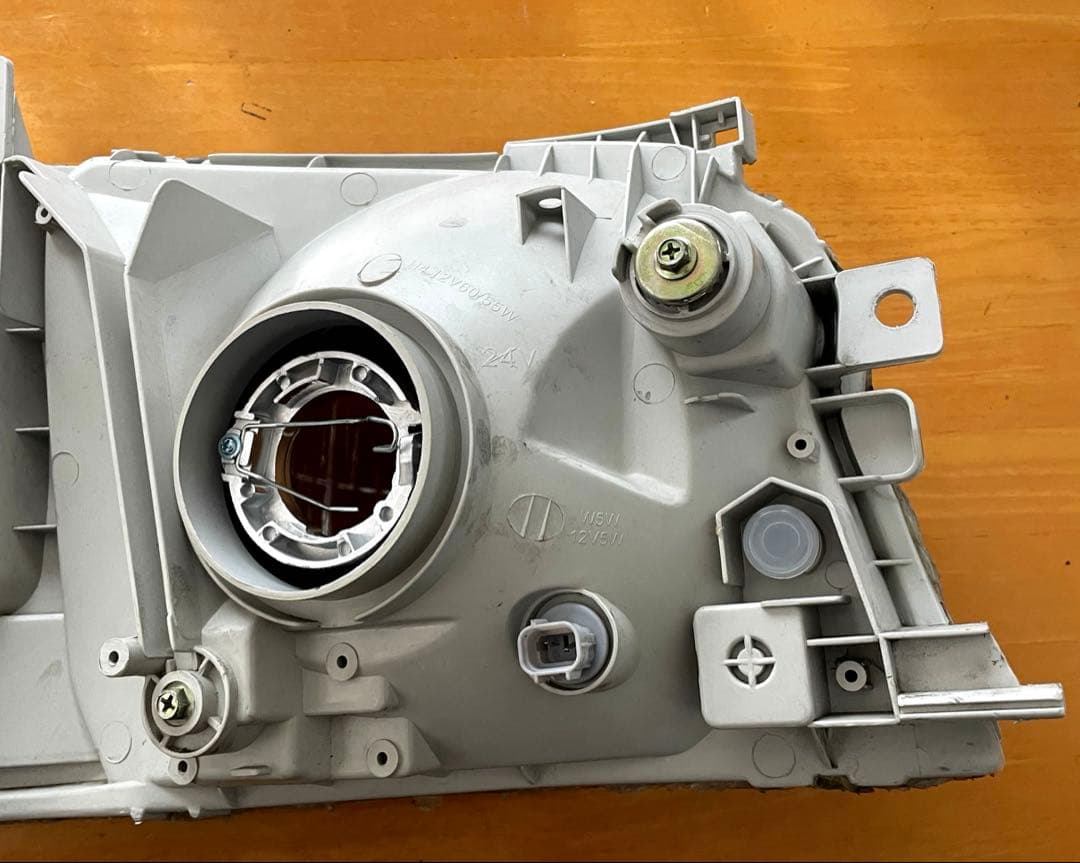 ハイエース 200系 1型　2型 ヘッドライト　社外品　インナーブラック