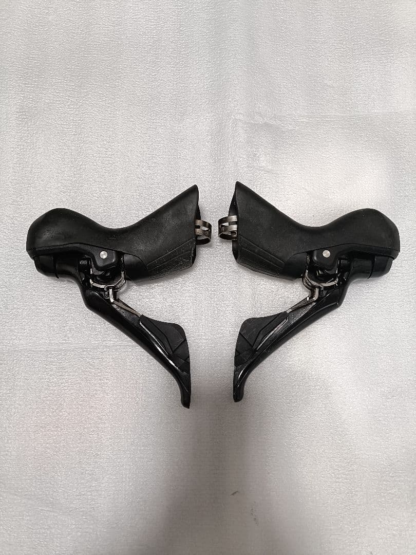 シマノ　105 ST-R7020 油圧ブレーキSTIレバー 左右セット