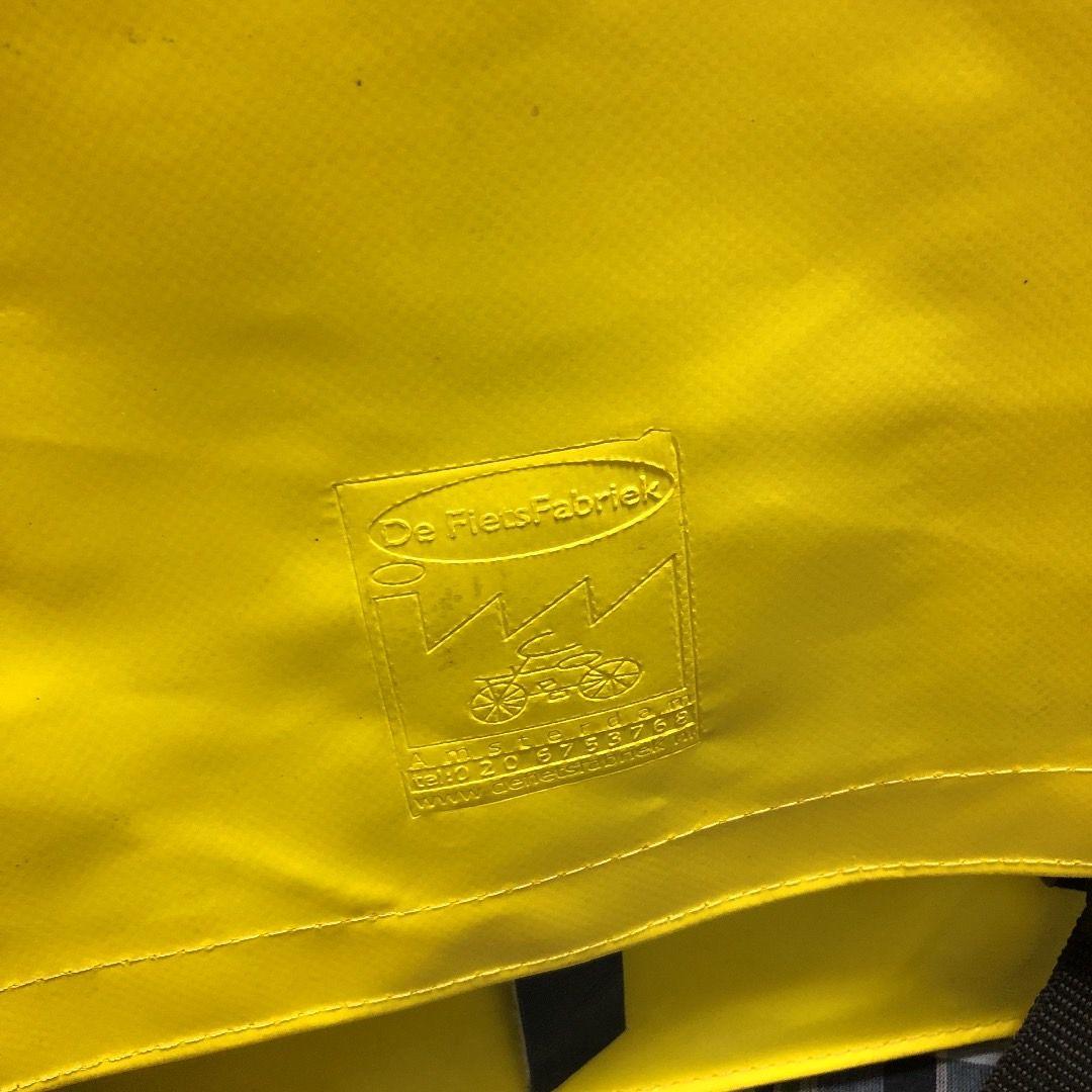 オランダのメーカー製 サイクルリアバッグ 幌製 De FietsFabriek