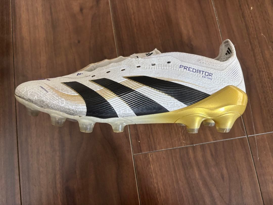 マ*ミ様 adidas Predator サッカーシューズ ホワイト/ブラック/