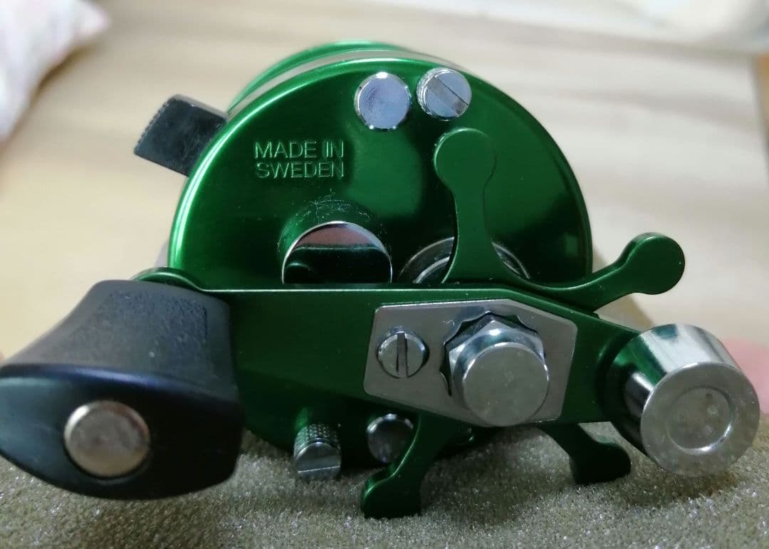 限定特価!!　ABU Ambassadeur 2500C グリーン