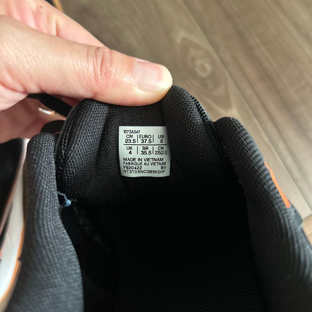 ASICS バレーボールシューズ ブラック/オレンジ♡ほぼ新品♡アシックス