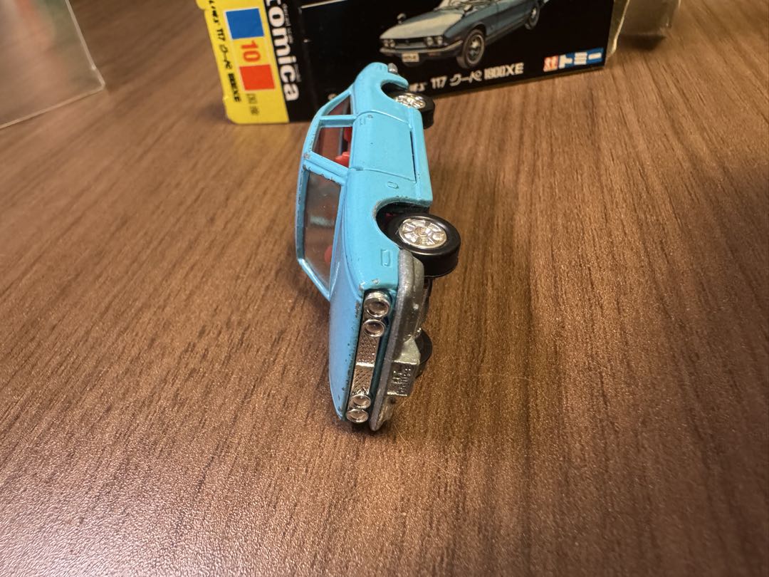 トミカ 黒箱 いすゞ 117クーペ1800XE【小田急特注】