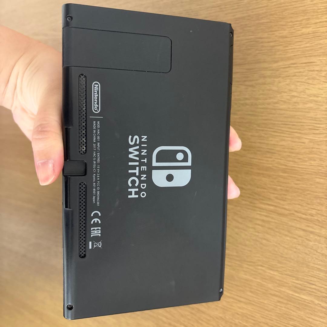 Nintendo Switch （HDMIケーブルとジョイコンの付けるやつ無し）