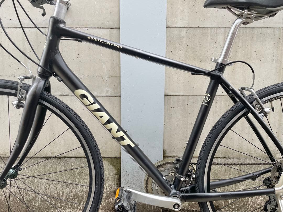 【訳あり美品】GIANT ESCAPE R3 24速　クロスバイク　CT500