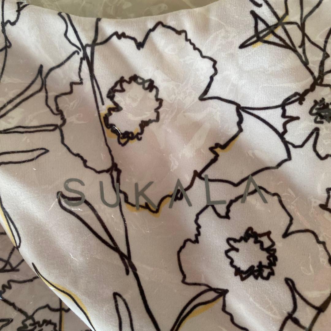 【SUKALA】新品未開封ドローイングフラワーショートタンクトップ サイズ M