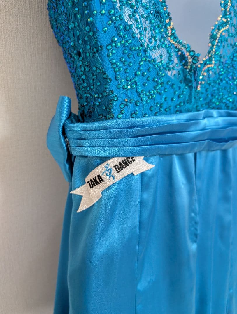 タカダンス　濃い水色のパソドレス