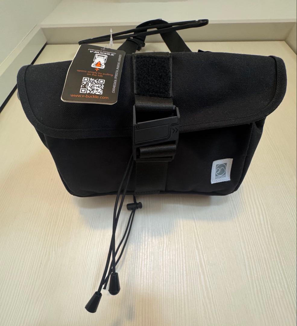 Unsettle Rush Hour Sling Bag プラス シール13枚